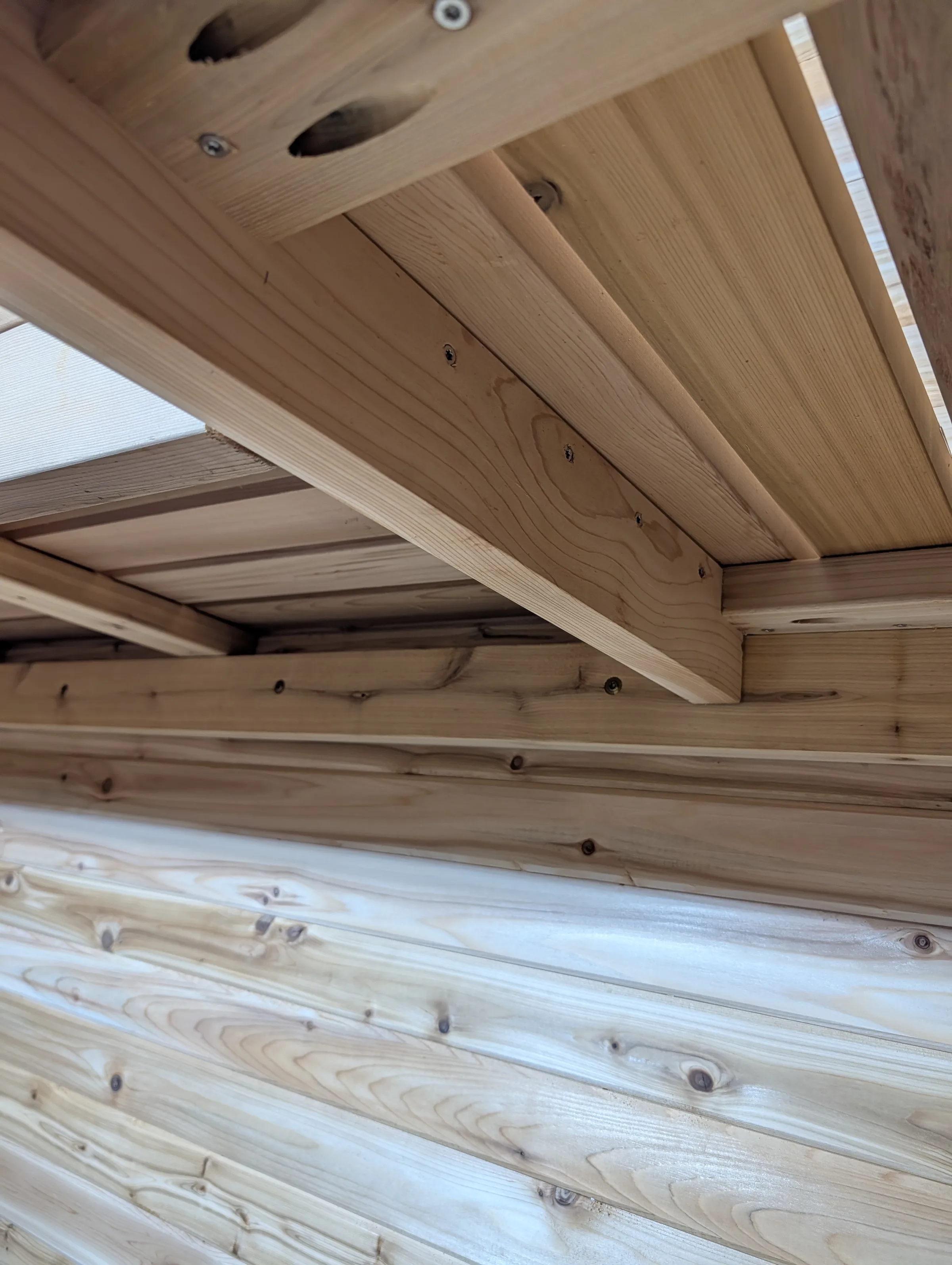 under bench corner detail
