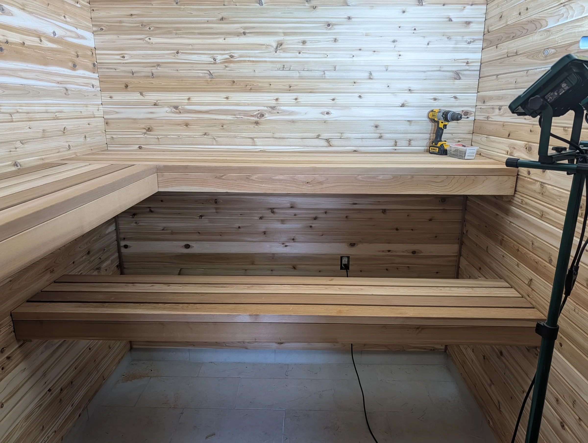 back-middle bench installed